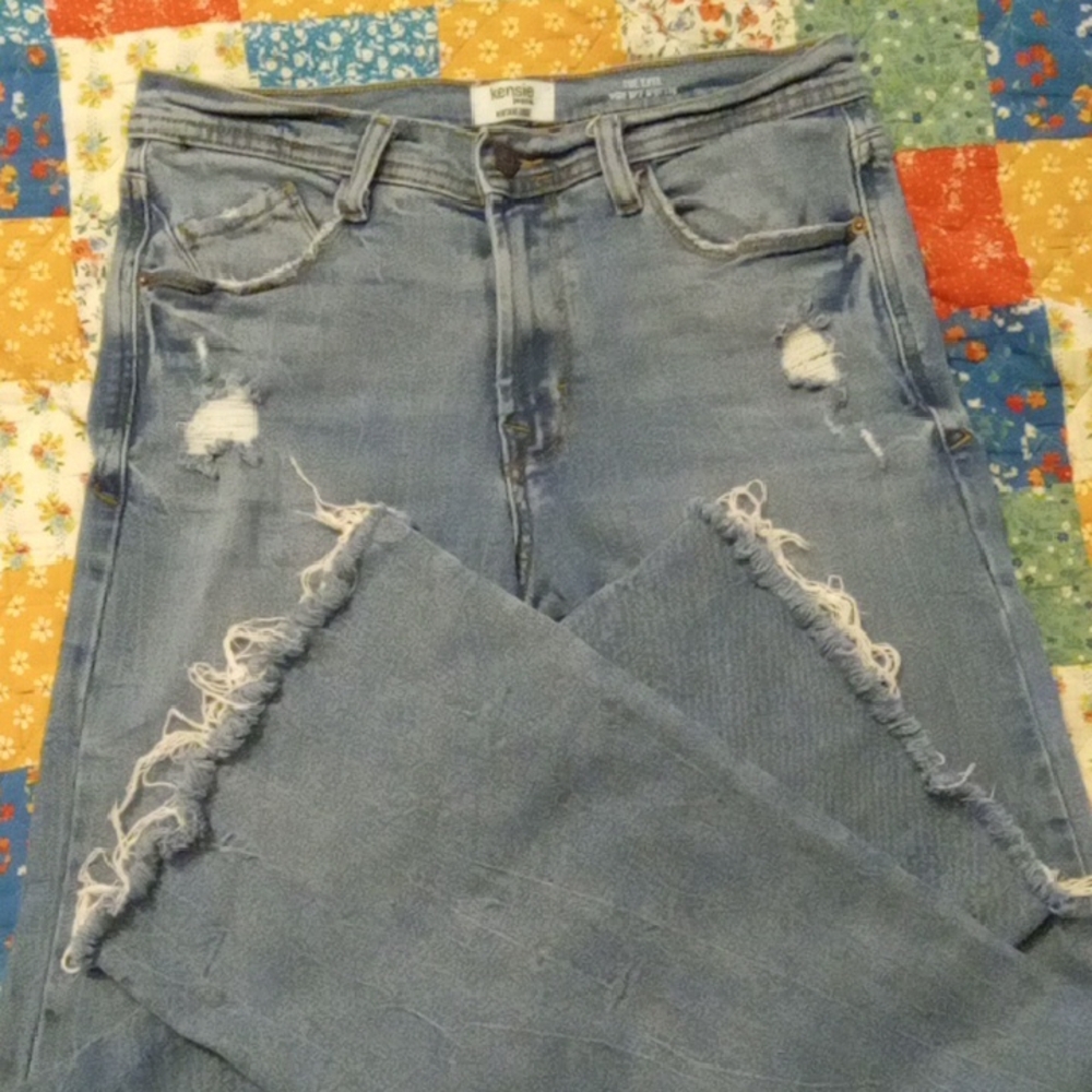 Kensie Boyfriend Jeans Medium Wash Distressed